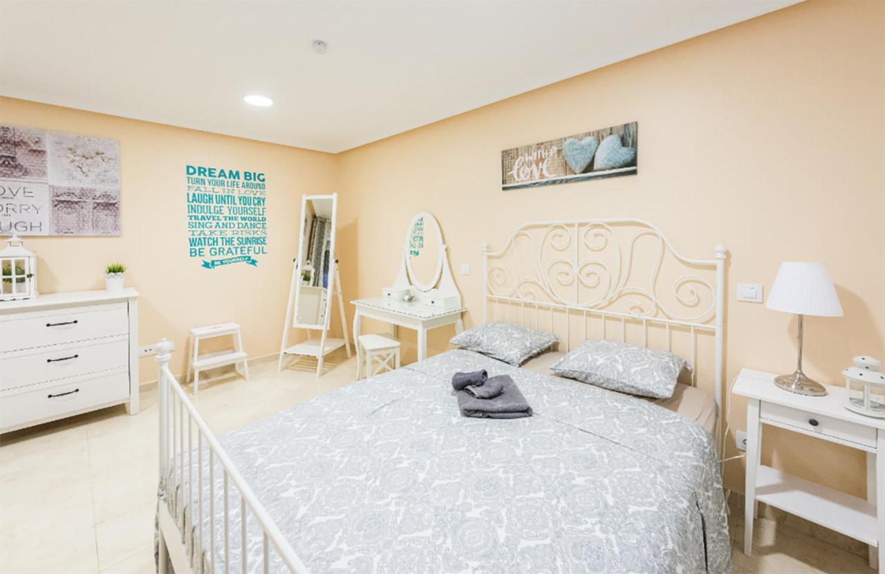 Boutique Apartments In The Heart Of マドリード エクステリア 写真